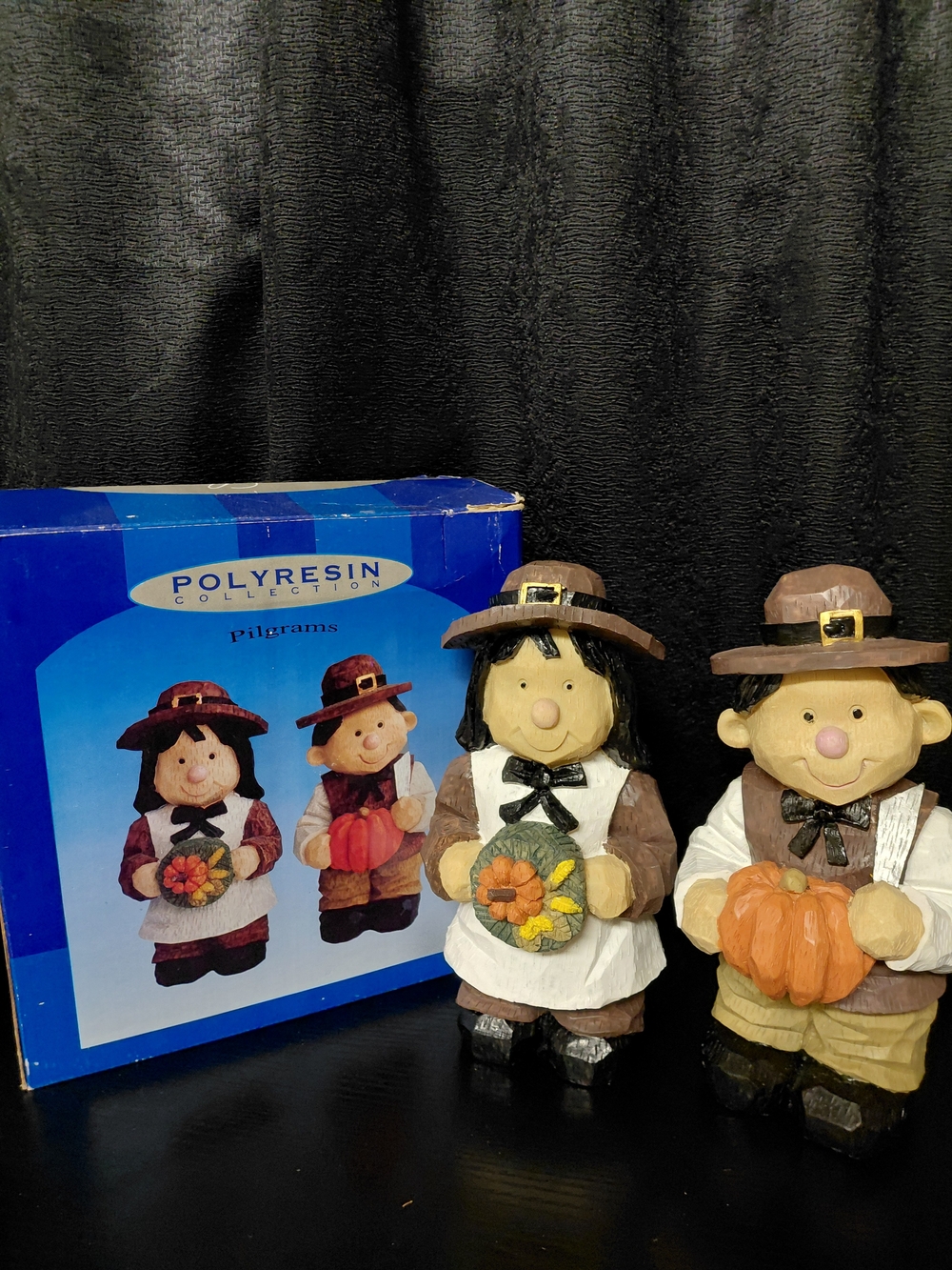 Polyresin Pilgrim Couple Figurines — Brown and Cream Decorative Set